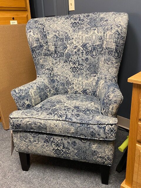 120 | 120 Stationary Chair