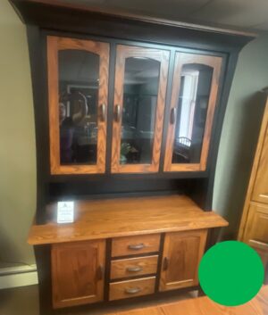 100 | Woodbury Hutch