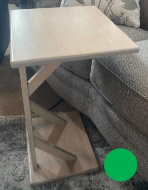 2052 | Laptop Sofa Server