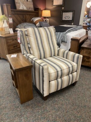 501-33 | Pressback Recliner