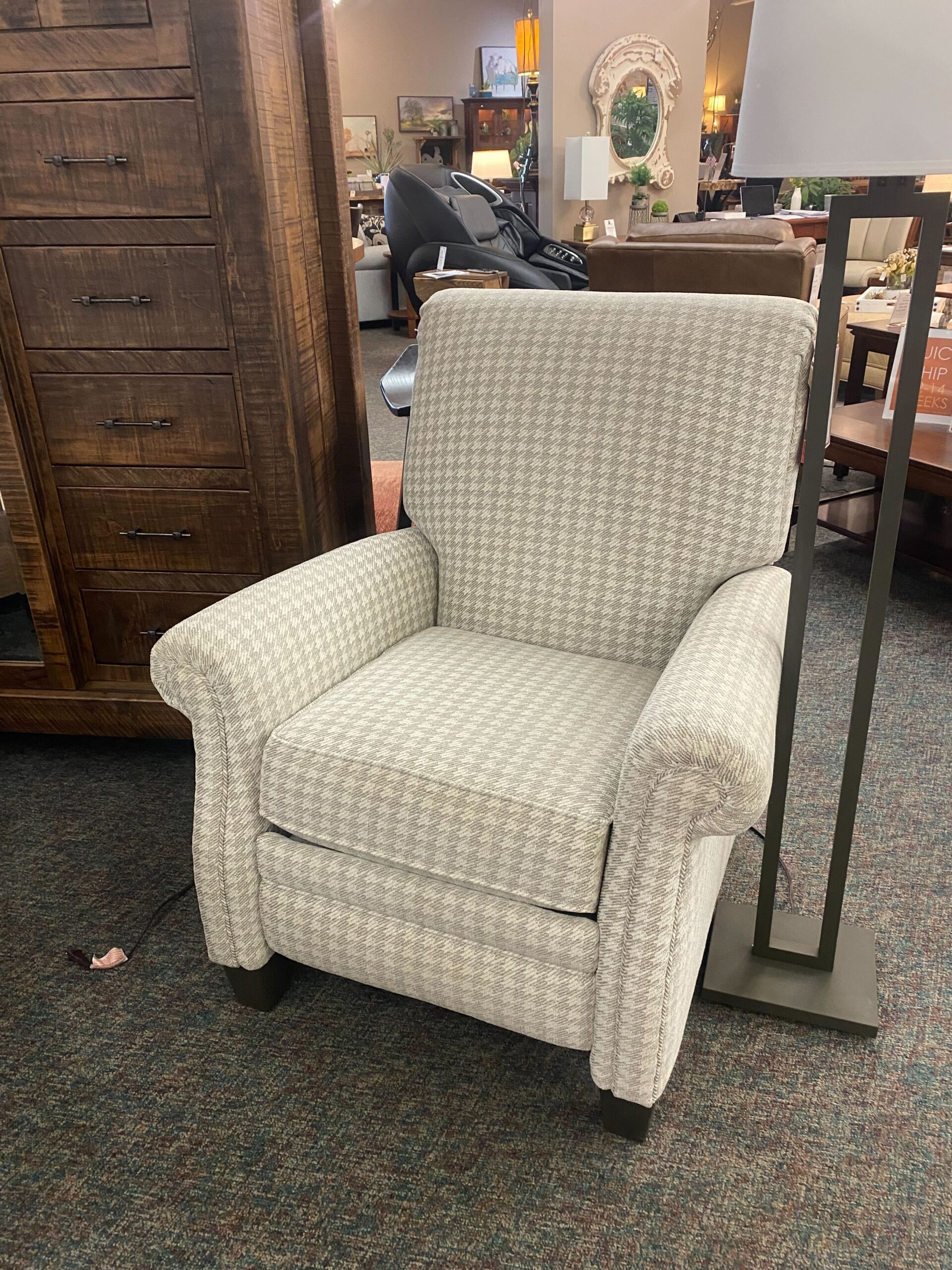 704-38F LOU | Motorized Recliner