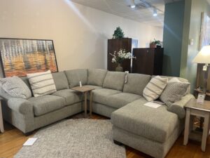 8211 | 8211 Sectional