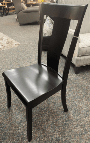 2017-0401 | Jamestown Side Chair