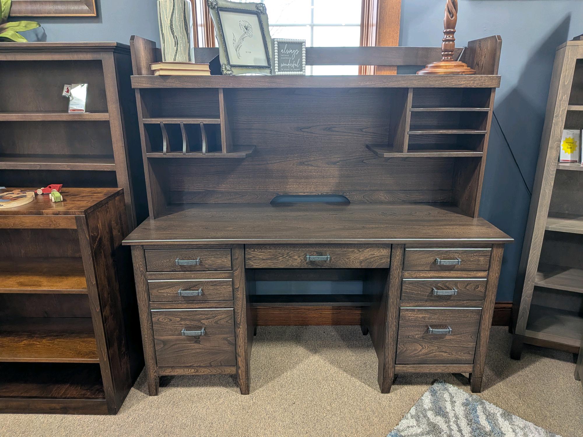 JDPD-2362 | Jacobsville Desk & Hutch