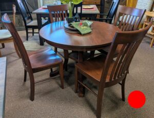 197-115 | Carlisle Dining Set
