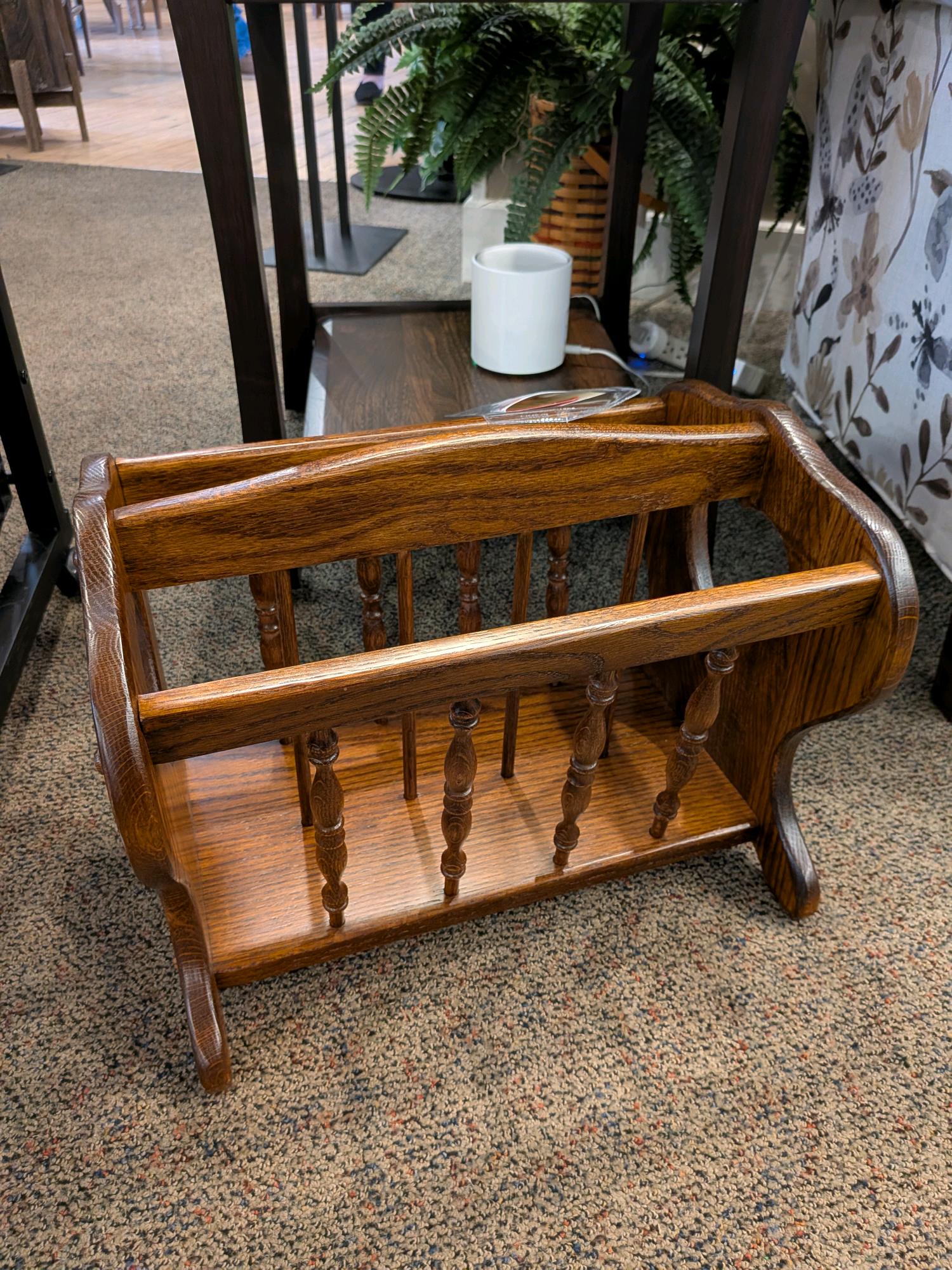 MZ16 | Magazine Rack