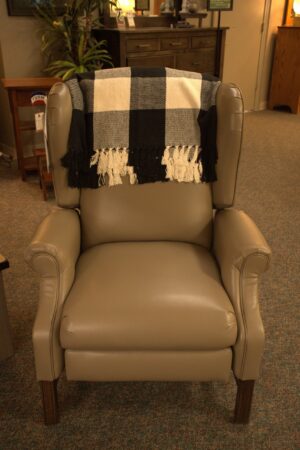 211| Chippendale recliner