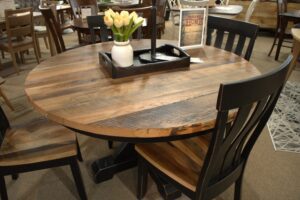 CAP5454-S | Country auburn single pedestal table