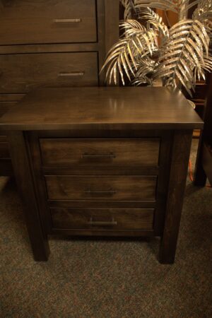 202 | Lindholt 3 drawer nightstand