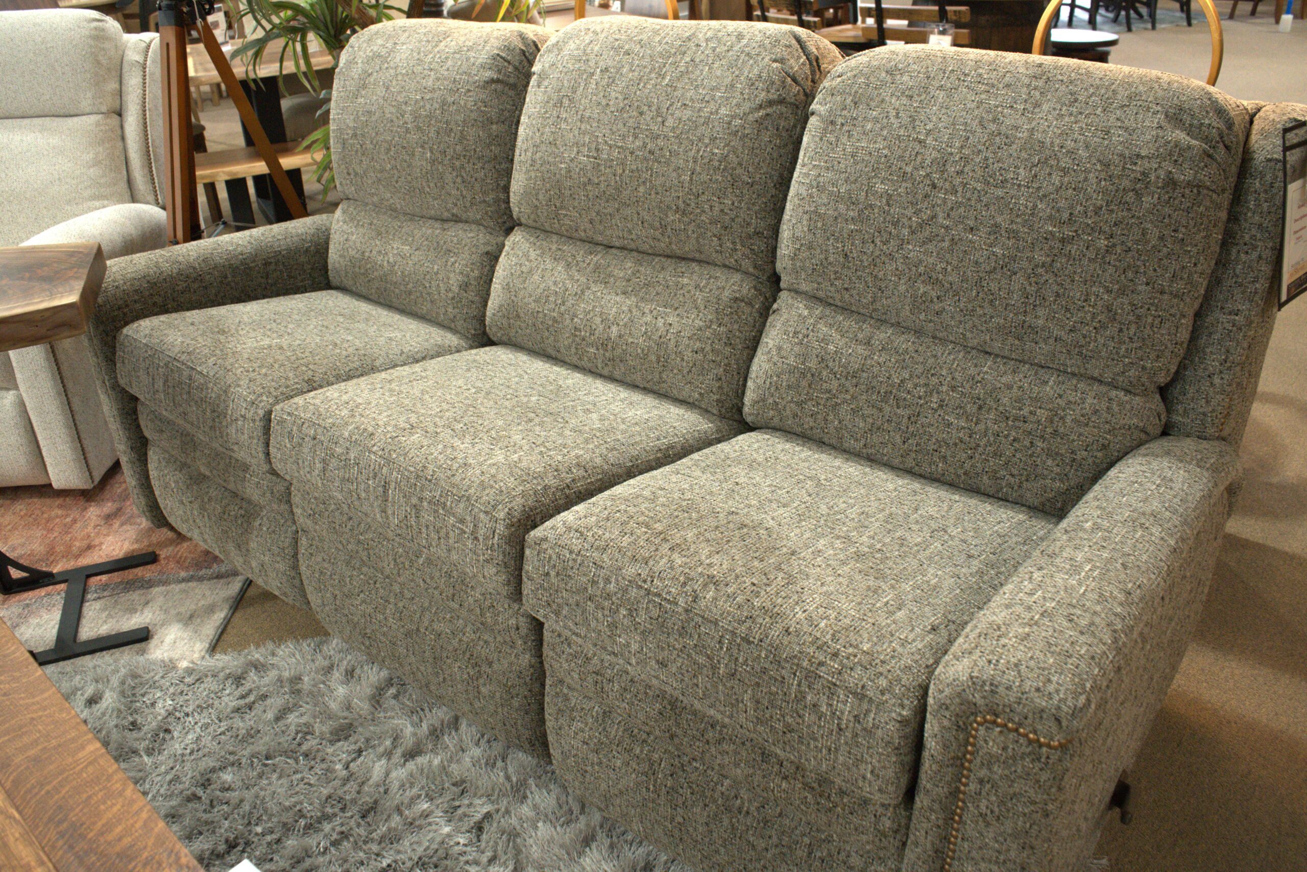 M104-74 | handle reclining chair