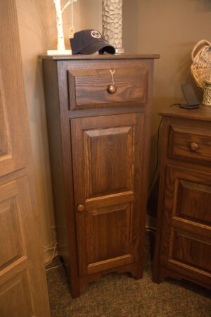 53-107 |  Single pie safe with drawer