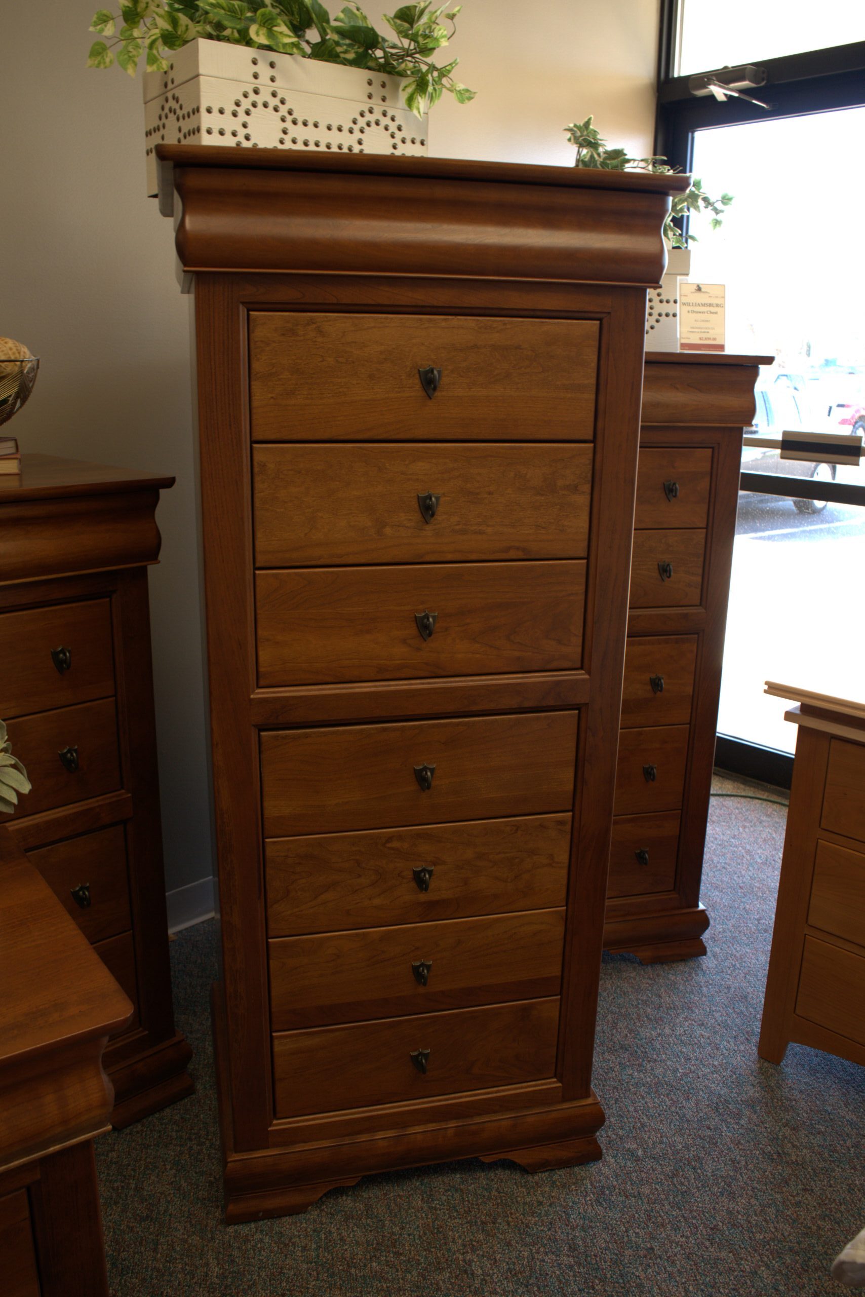 WB25| Williamsburg 8 drawer lingerie